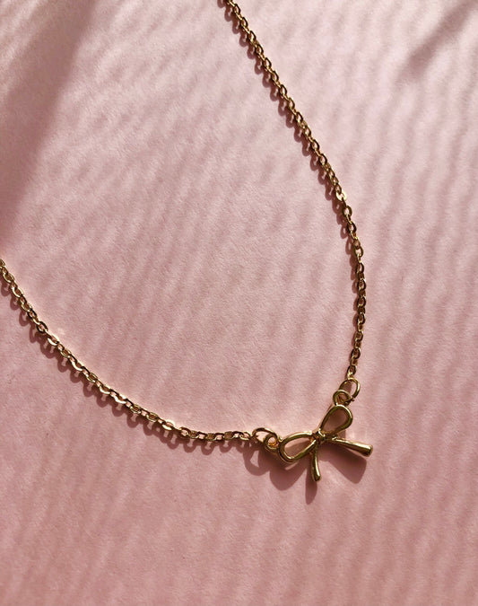 BOW PENDANT NECKLACE