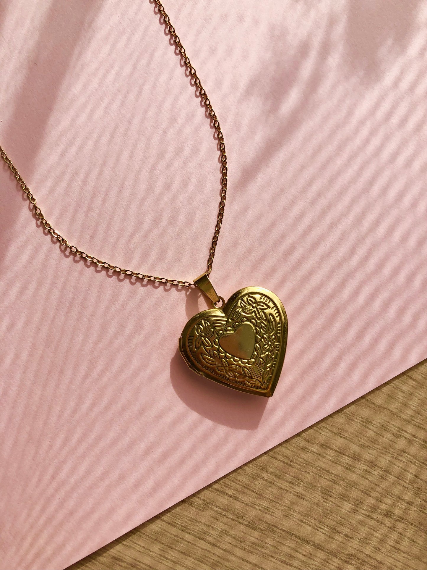 LOVE LOCKED PENDANT NECKLACE